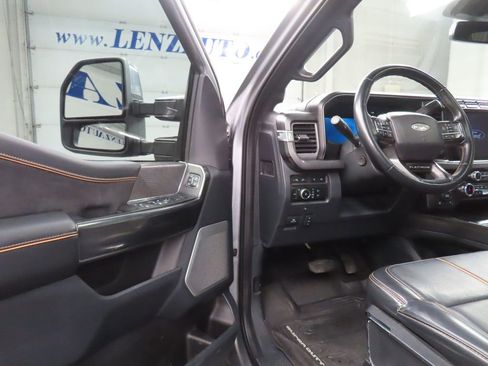 Used 2024 Ford F250 Platinum AWD/4WD image 45
