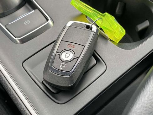 Certified 2024 Ford Edge SE image 31