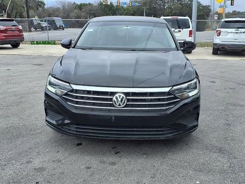 Used 2019 Volkswagen Jetta R-Line image 2