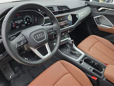 Used 2025 Audi Q3 2.0T Premium w/ Convenience Package image 19