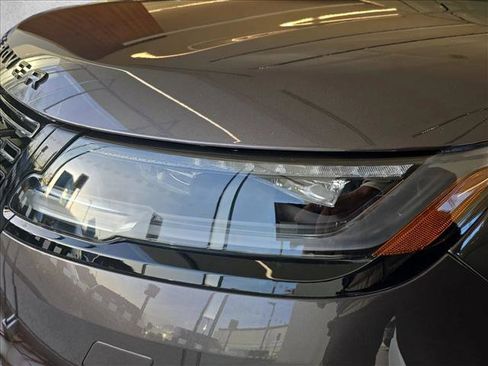 New 2026 Land Rover Range Rover Velar Dynamic SE image 29