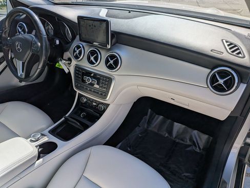 Used 2015 Mercedes-Benz GLA 250 4MATIC image 31