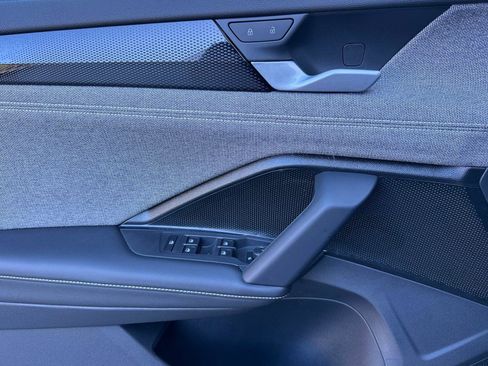 New 2026 Volkswagen Tiguan S image 10