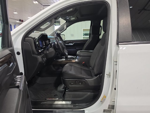 Used 2022 Chevrolet Silverado 1500 LT Trail Boss w/ Convenience Package II AWD/4WD image 21
