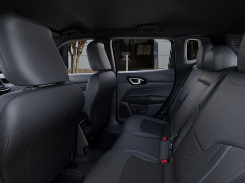 New 2026 Jeep Compass Latitude AWD/4WD image 23