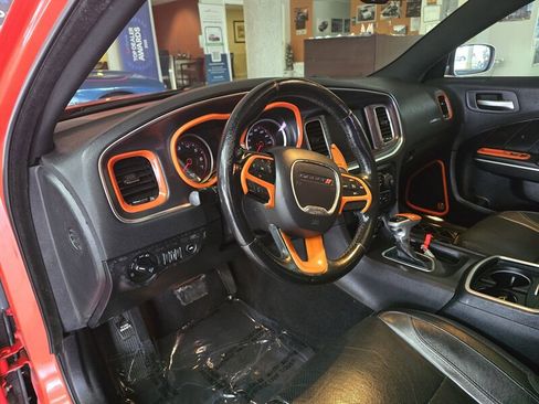 Used 2017 Dodge Charger R/T w/ Plus Group image 8