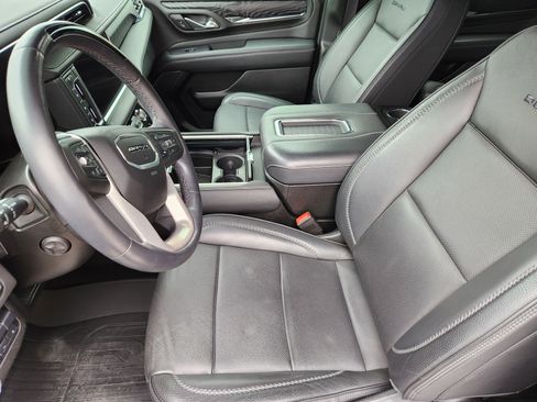 Certified 2023 GMC Yukon XL Denali w/ Denali Reserve Package image 13