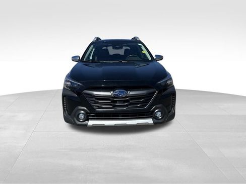 Used 2025 Subaru Outback Touring XT AWD/4WD image 3