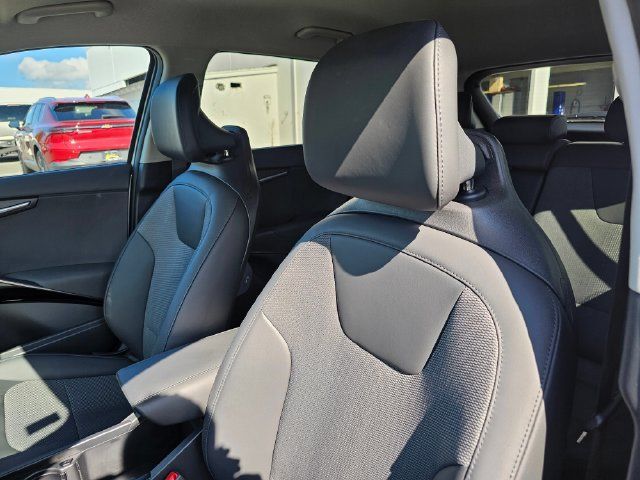 Certified 2024 Kia Niro EX w/ EX Cold Weather Package FWD image 24
