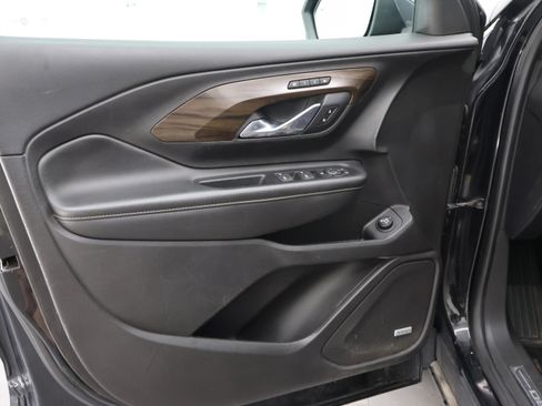 Used 2018 GMC Terrain Denali w/ Comfort Package AWD/4WD image 41