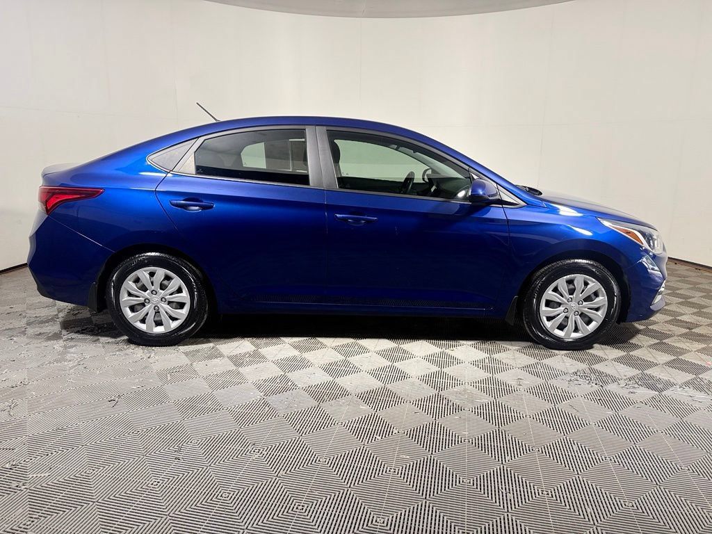 Used 2022 Hyundai Accent SE FWD image 8