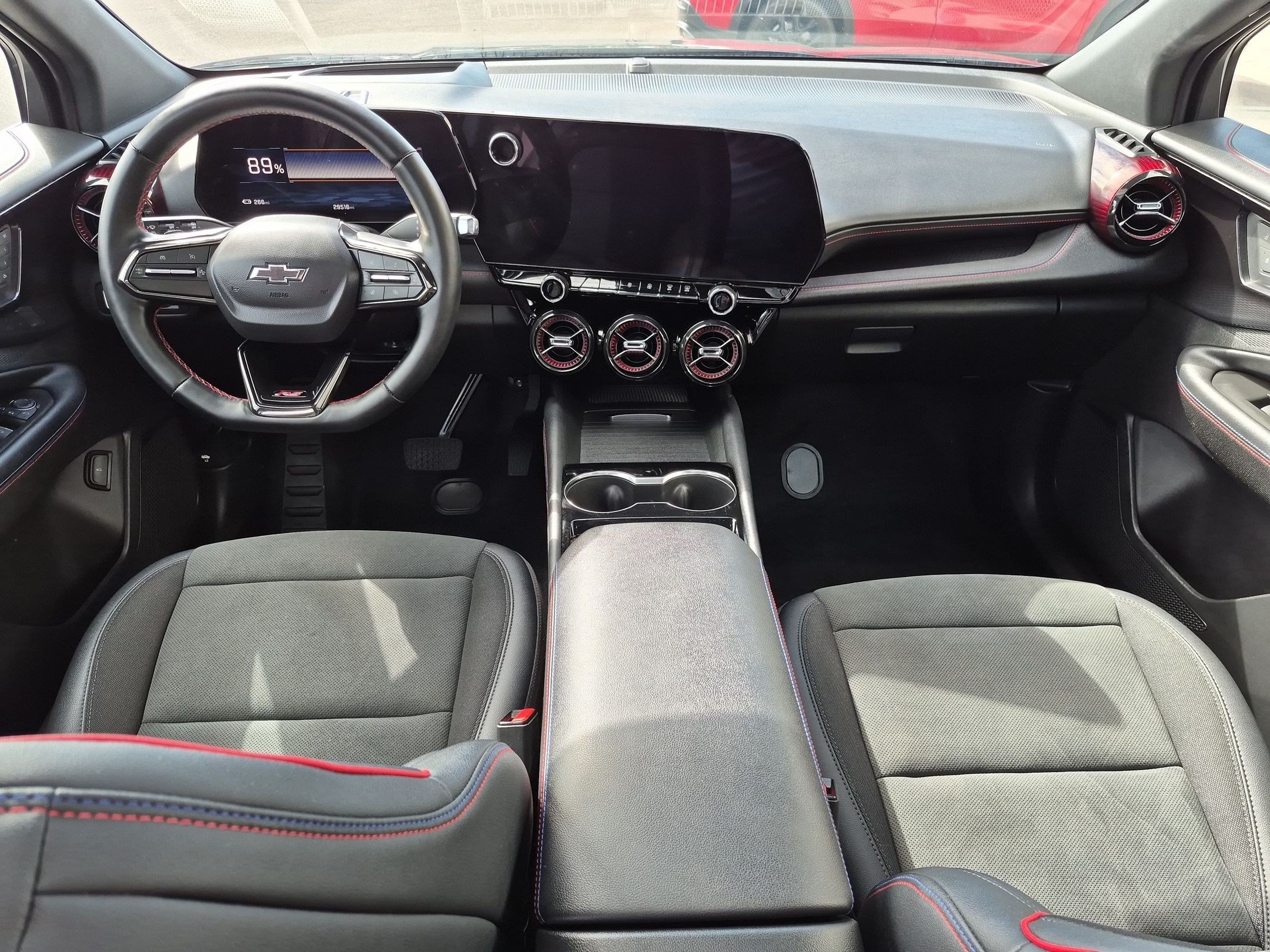 Used 2025 Chevrolet Blazer EV RS AWD/4WD image 31