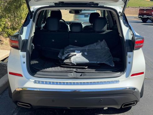 Used 2019 Nissan Murano Platinum w/ Cargo Package image 9