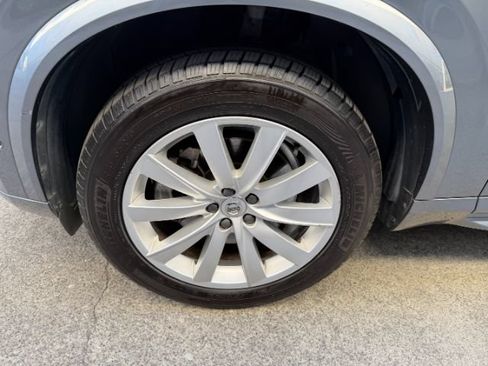 Used 2016 Volvo XC90 T6 Momentum AWD/4WD image 31
