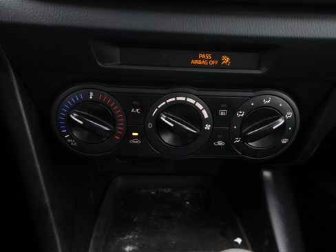 Used 2018 MAZDA MAZDA3 Sport image 23