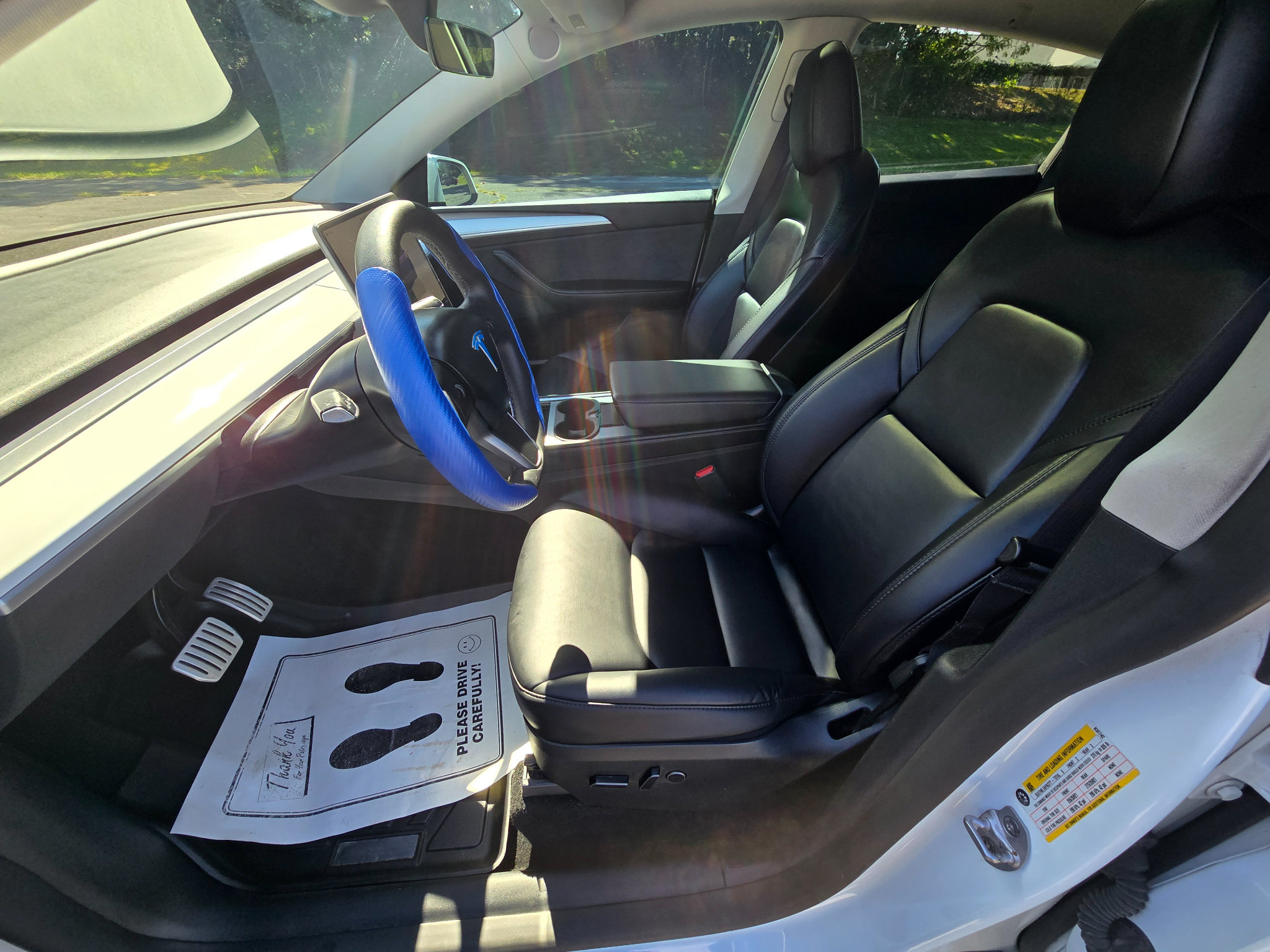 Used 2023 Tesla Model Y Performance AWD/4WD image 11