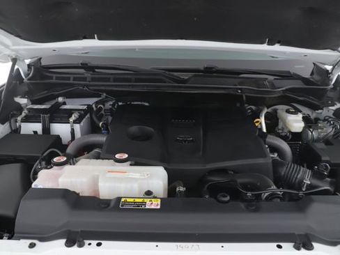 Used 2022 Toyota Tundra SR5 w/ SR5 Convenience Package image 15