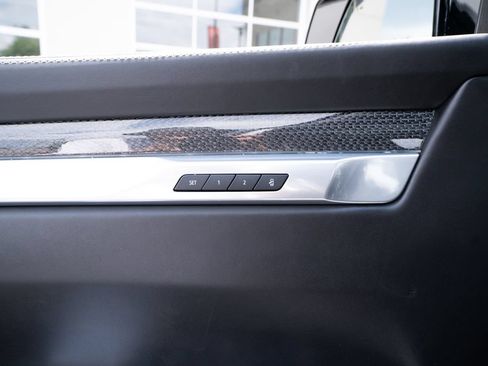 Used 2025 Cadillac Escalade V AWD/4WD image 23