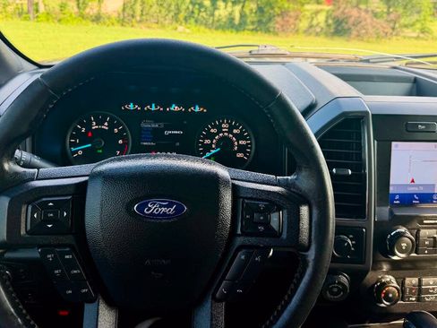 Used 2019 Ford F150 XLT w/ Equipment Group 302A Luxury AWD/4WD image 20