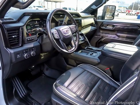 Used 2024 GMC Sierra 2500 AT4X image 11