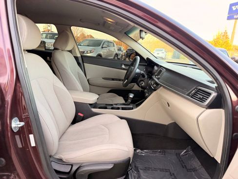 Used 2016 Kia Optima LX image 21