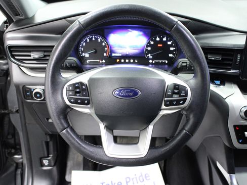 Used 2023 Ford Explorer XLT w/ Equipment Group 202A image 18