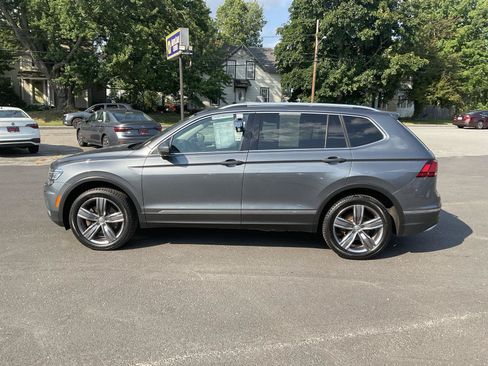 Used 2019 Volkswagen Tiguan SEL Premium AWD/4WD image 2