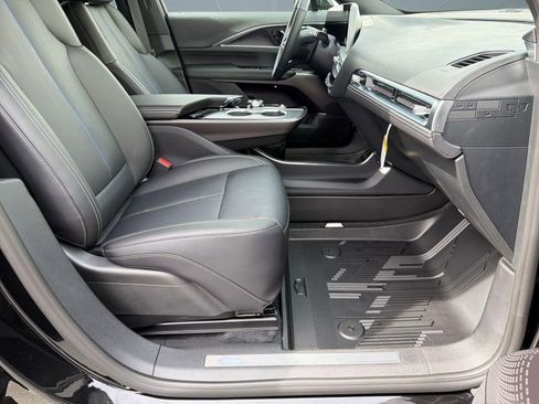 New 2026 Cadillac Lyriq Sport RWD image 31