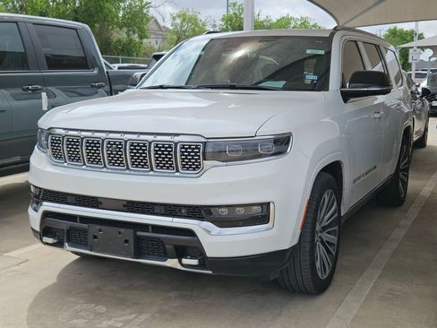 Used 2024 Jeep Grand Wagoneer Series III w/ HD Trailer Tow Package image 5