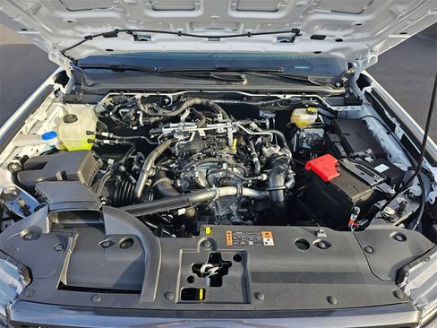 New 2025 Ford Ranger XLT w/ FX4 Off-Road Package image 9