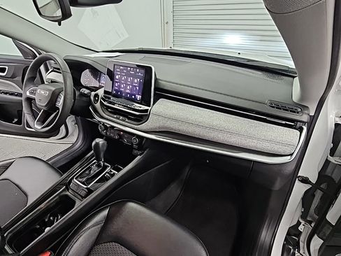 Used 2022 Jeep Compass Latitude image 38