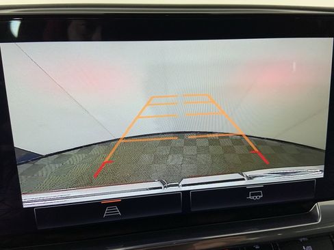 Used 2025 GMC Sierra 1500 Elevation image 7