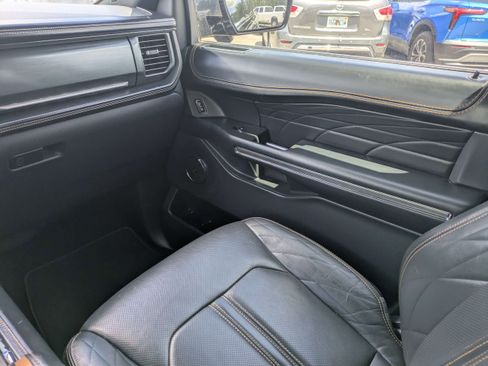 Used 2023 Ford Expedition Max Platinum AWD/4WD image 16