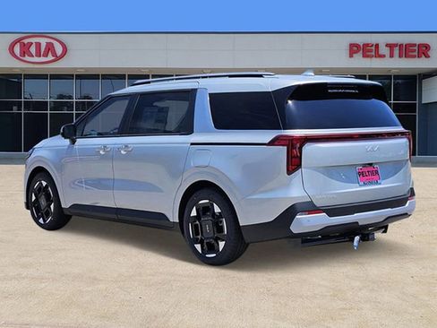 New 2026 Kia Carnival EX FWD image 3