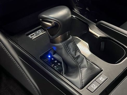 Certified 2025 Lexus ES 300h w/ Premium Package FWD image 21