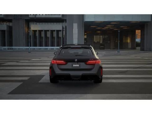 New 2026 BMW M5 Touring image 5