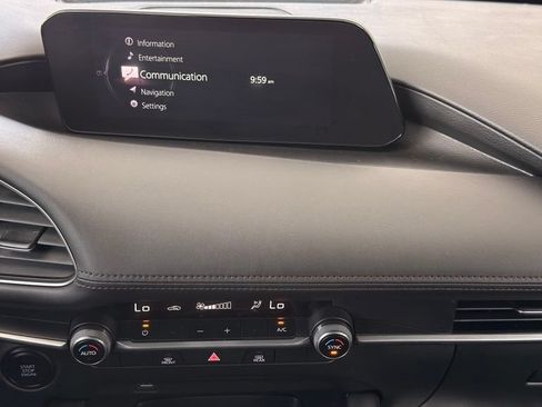 Used 2020 MAZDA MAZDA3 Hatchback FWD image 23