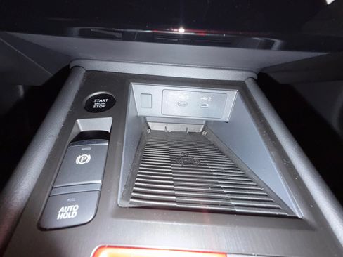 Used 2026 Nissan Kicks SR FWD image 38