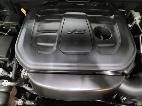 Used 2020 Jeep Grand Cherokee Altitude image 30