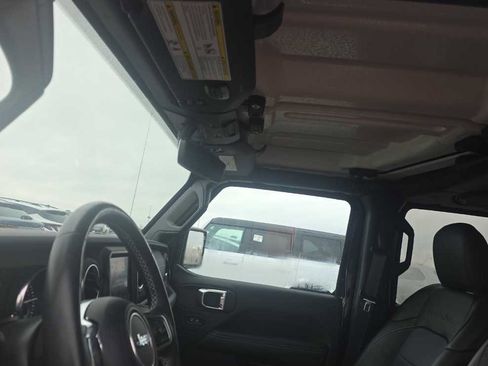 Used 2023 Jeep Wrangler Sahara w/ Cold Weather Group image 16