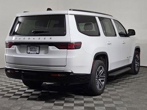 Used 2025 Jeep Wagoneer 2WD image 5