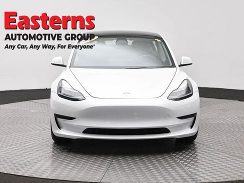 Used 2023 Tesla Model 3 Standard Range image 2