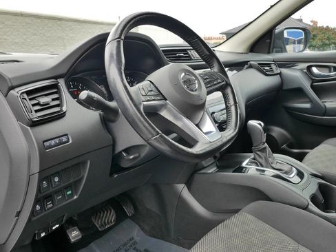 Used 2020 Nissan Rogue Sport SV w/ All-Weather Package AWD/4WD image 22