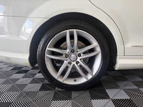 Used 2012 Mercedes-Benz C 300 4MATIC Sedan image 24