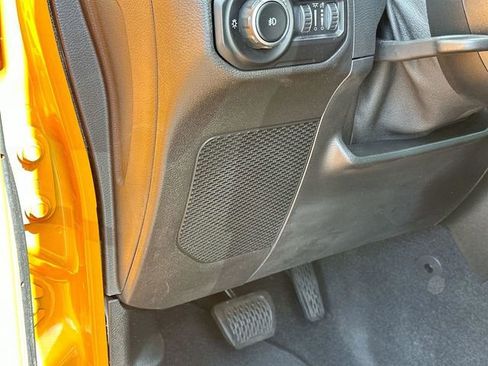 Used 2021 Jeep Wrangler Unlimited Rubicon AWD/4WD image 16
