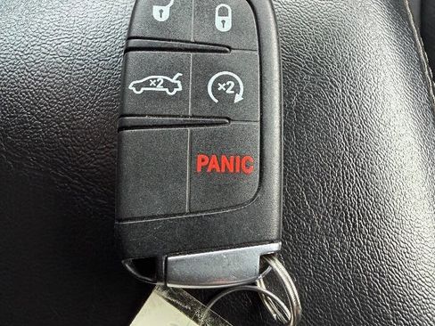 Used 2018 Chrysler 300 Limited w/ Safetytec Plus Group image 45