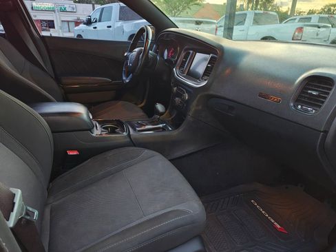 Used 2016 Dodge Charger SXT RWD image 17