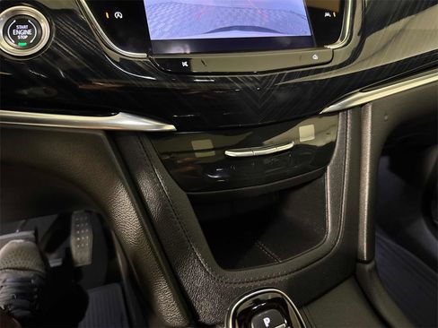 Used 2023 Cadillac XT6 Premium Luxury image 18