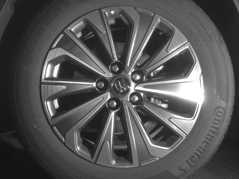 Used 2024 Buick Envision Preferred image 14