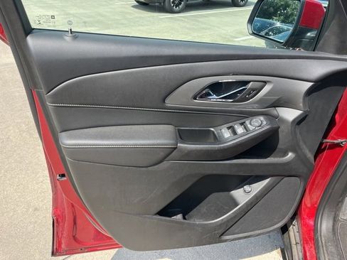 Used 2023 Chevrolet Traverse LT w/ Midnight/Sport Edition image 12